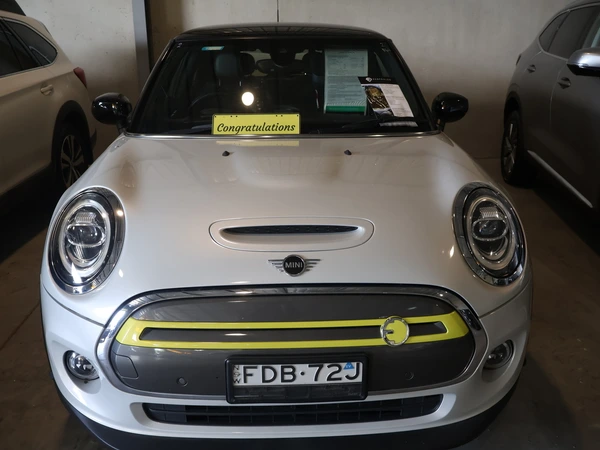 2020 Mini Hatch Cooper SE First Edition Electric Automatic FWD