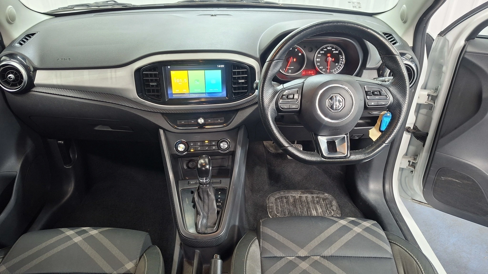 Photo 9