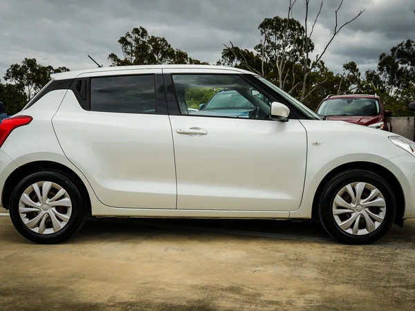 2020 Suzuki Swift GL Manual Petrol