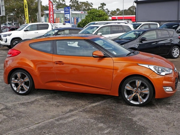 2011 Hyundai Veloster + FS Manual Petrol