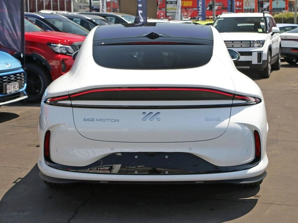 2025 MG IM5 Premium P12L Front Wheel Drive Automatic