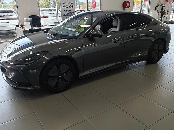 2025 Mg Im5 Premium P12L Rear Wheel Drive Automatic