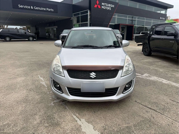 2015 Suzuki Swift GL Navigator Automatic FWD