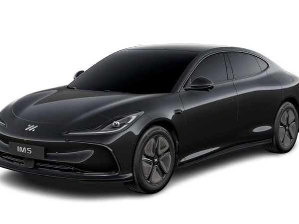 2025 Mg Im5 Premium Automatic RWD