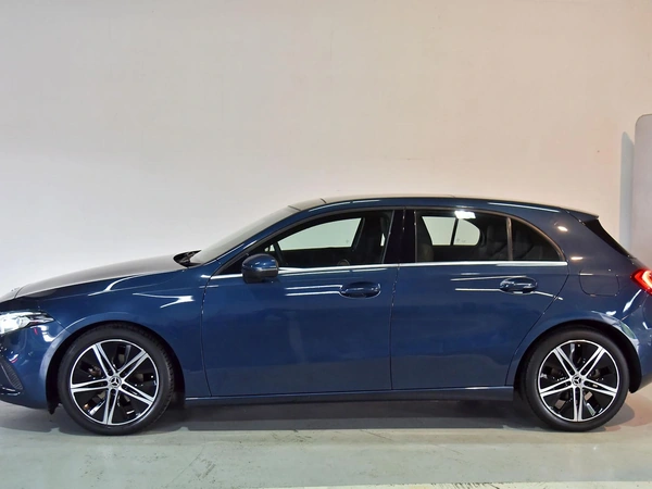 2019 Mercedes-Benz A180 Panoramic Sunroof Apple CarPlay