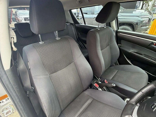 2015 Suzuki Swift GL Navigator Automatic