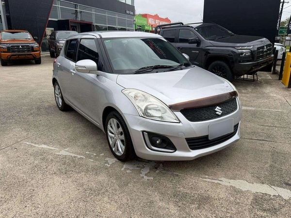 2015 Suzuki Swift GL Navigator Automatic FWD