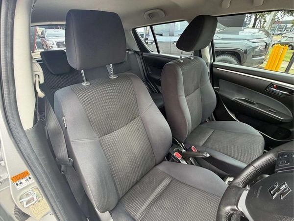 2015 Suzuki Swift GL Navigator Automatic FWD
