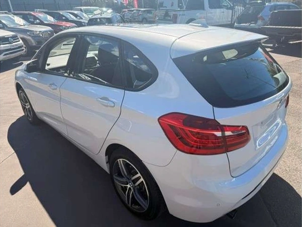 2015 BMW 2 Series 218i Sport Line Automatic FWD