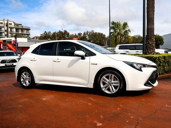 2018 Toyota Corolla SX Hybrid Automatic Front Wheel Drive