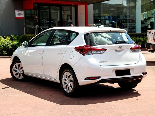 2017 Toyota Corolla Ascent Manual Reversing Camera Cruise Control