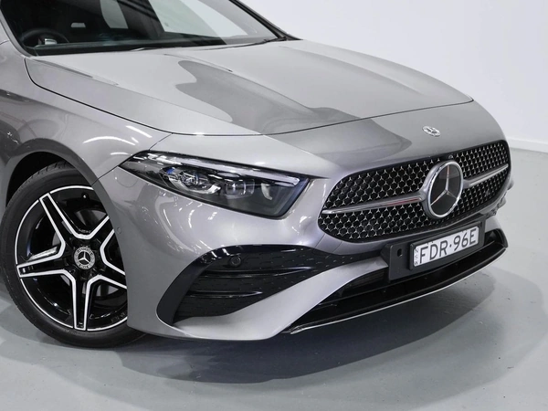2024 Mercedes-Benz A200 Automatic Panoramic Sunroof Heated Seats