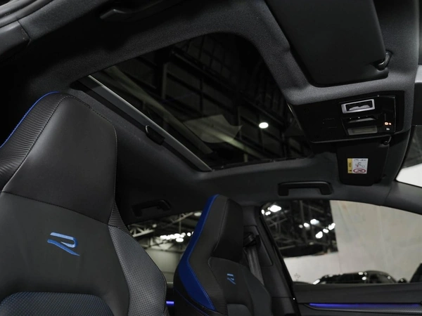 2023 Volkswagen Golf R Panoramic Sunroof Heated Seats