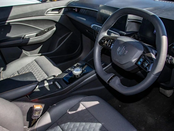 2025 MG Mg3 Essence Hybrid Automatic FWD Sunroof